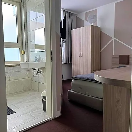Linda Hotel